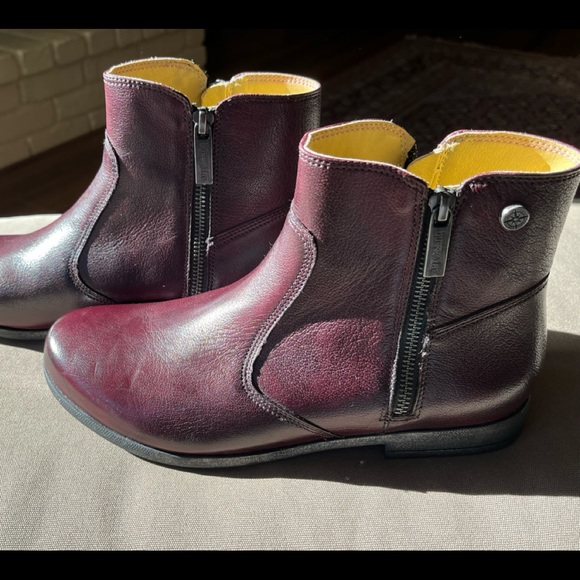 BRUSSOLA Madeira ankle boots in Cabernet. - Picture 2 of 7